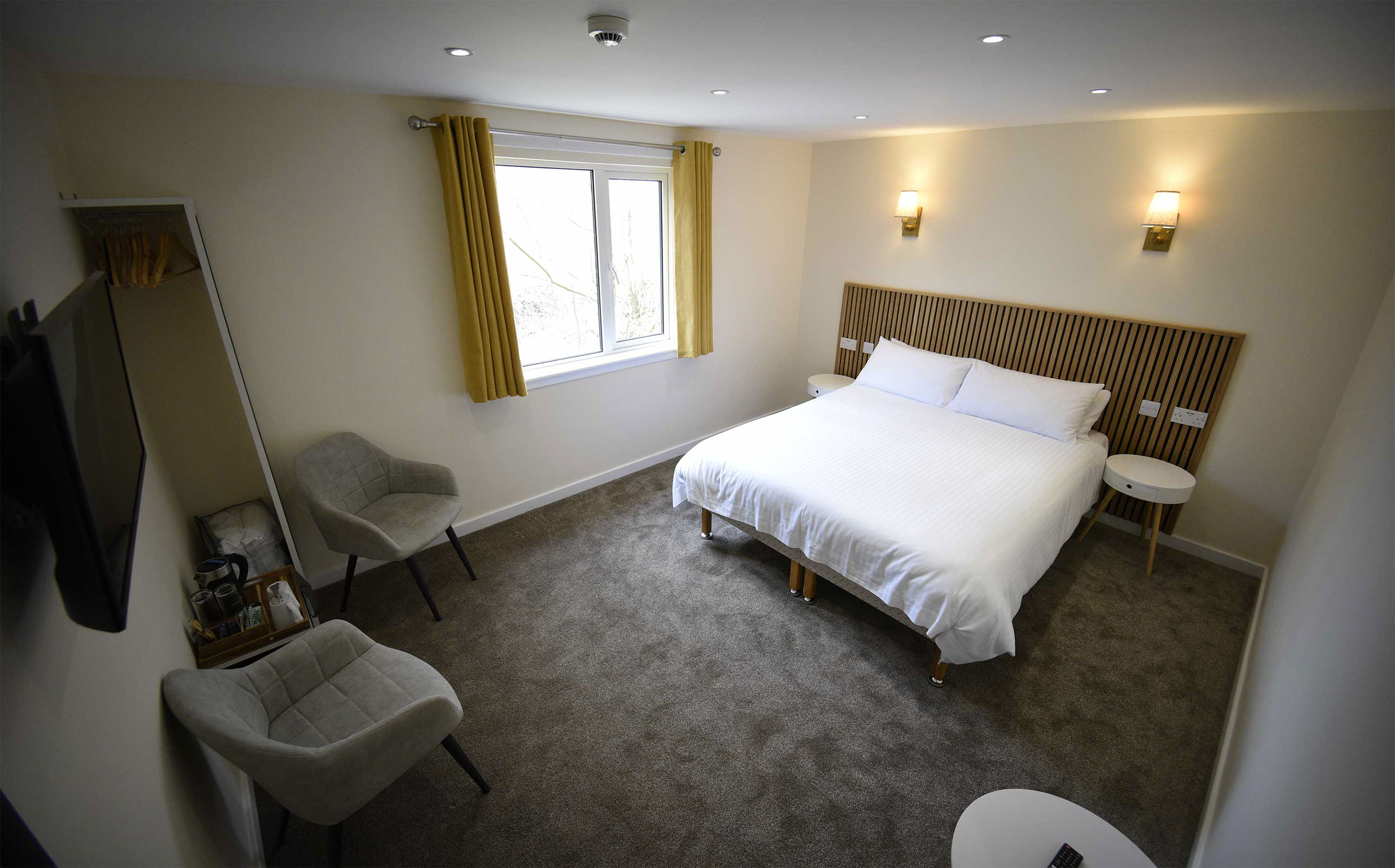 Twin Room Accommodation in Portree at The Caledonian with En Suite Bathrooms and Tea and Coffee making facilities Hotel
